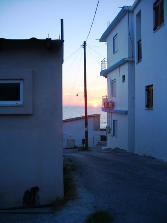 Weg zum Strand Arsinoi Studios