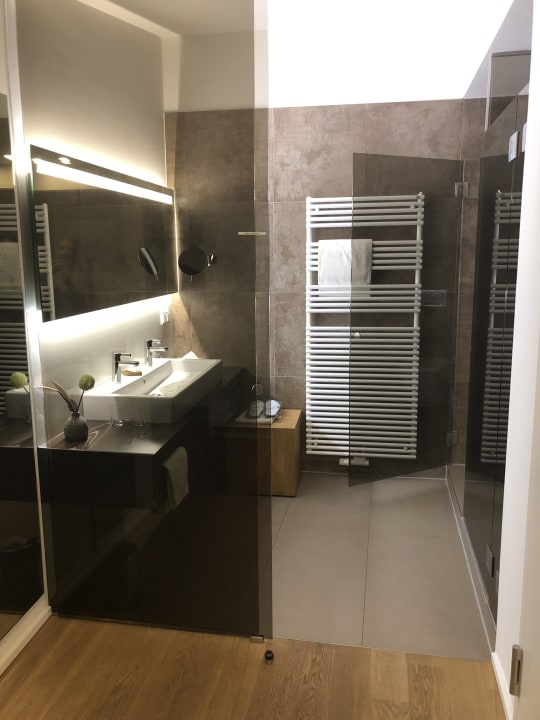 Zimmer Weinhaus Henninger Hotel