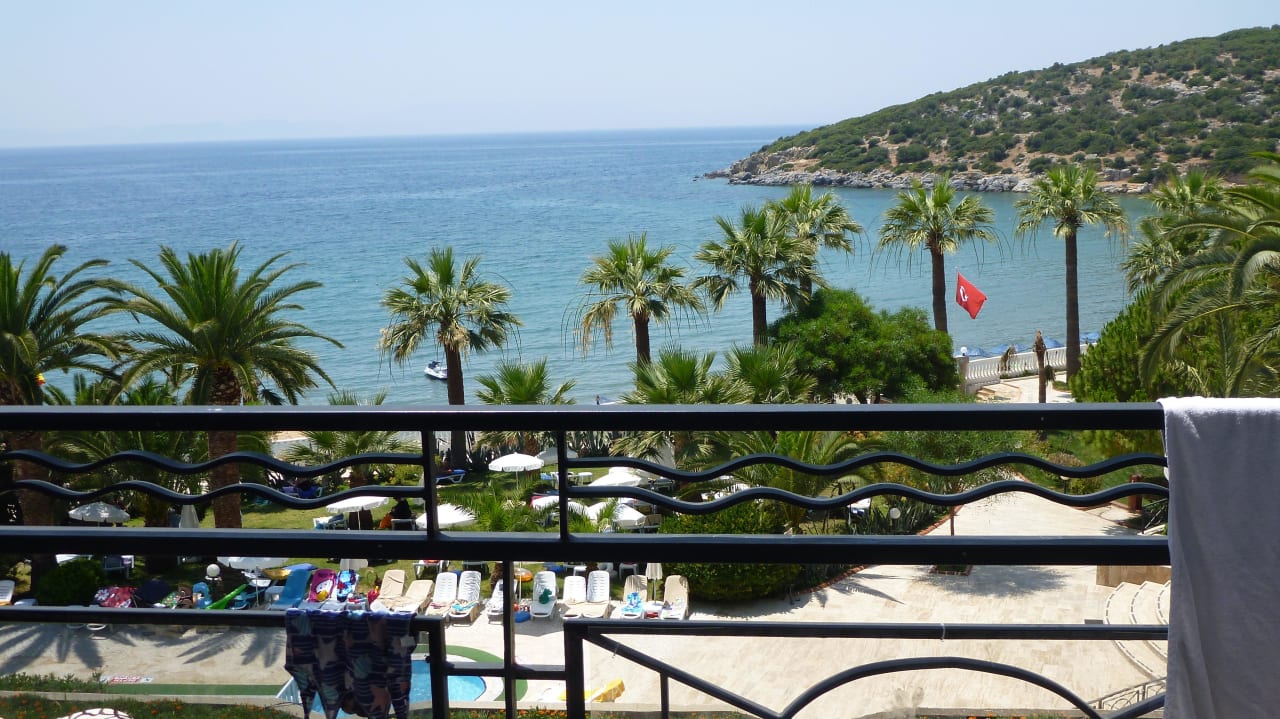 Widok z balkonu Tusan Beach Resort