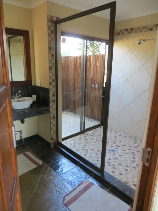 Zimmer Kololo Game Reserve Accommodation