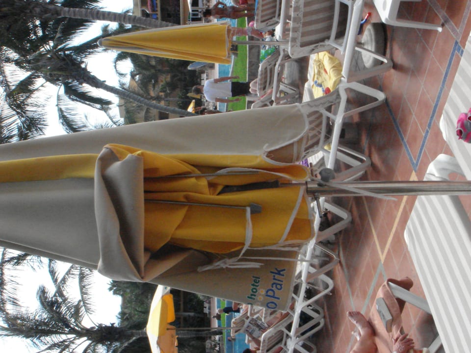 Schirme, die meisten defekt Club Hotel Drago Park