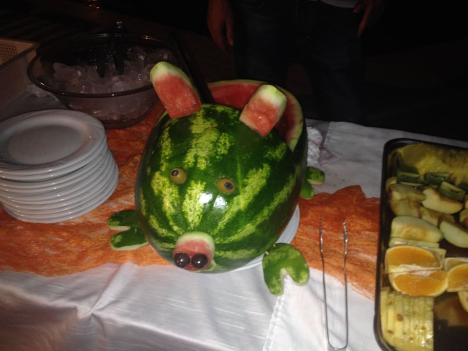 Abendbuffet am Pool Gaia Garden Hotel