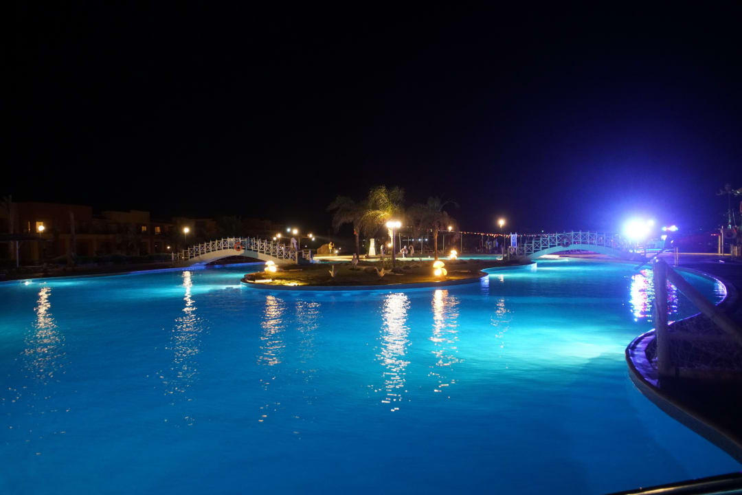 Pool Malikia Resort Abu Dabbab