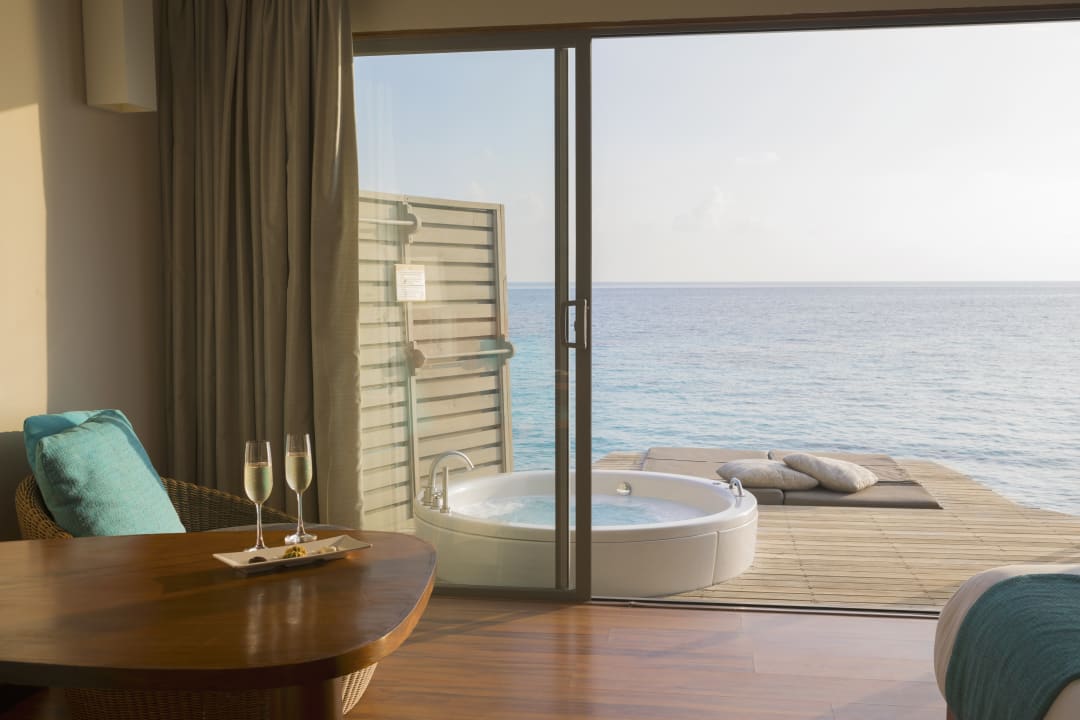 Zimmer Centara Ras Fushi Resort & Spa Maldives