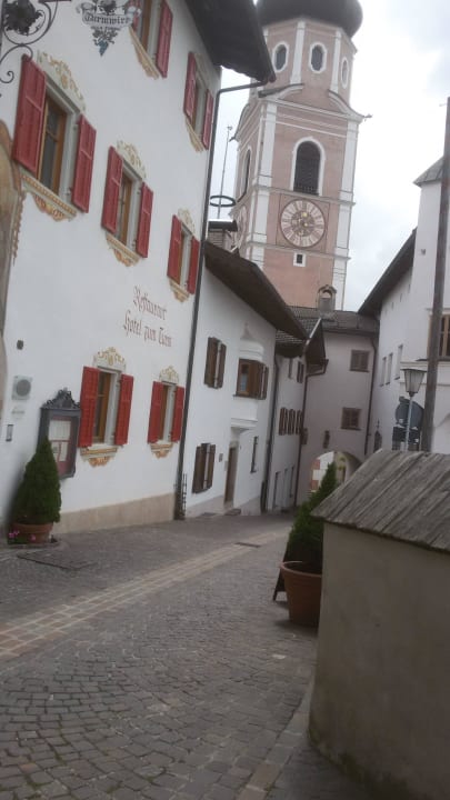 Straße vor dem Hotel Hotel Zum Turm