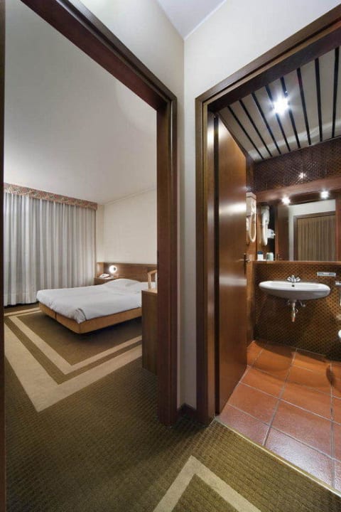 Classic room Una Hotel Lodi