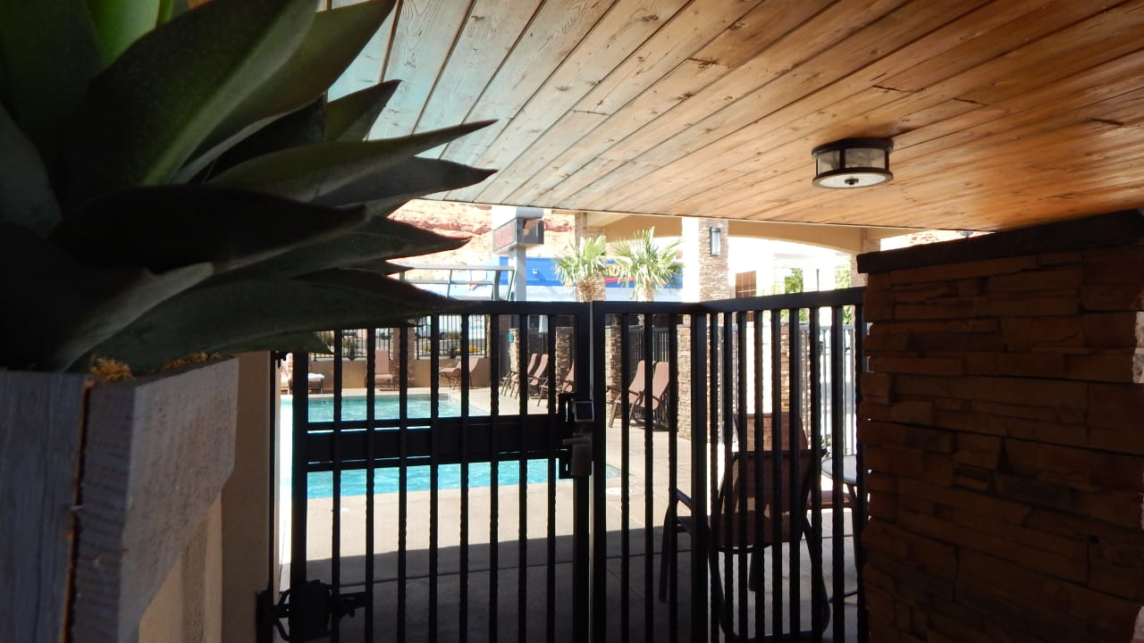 Pool Aiden by Best Western @ St. George