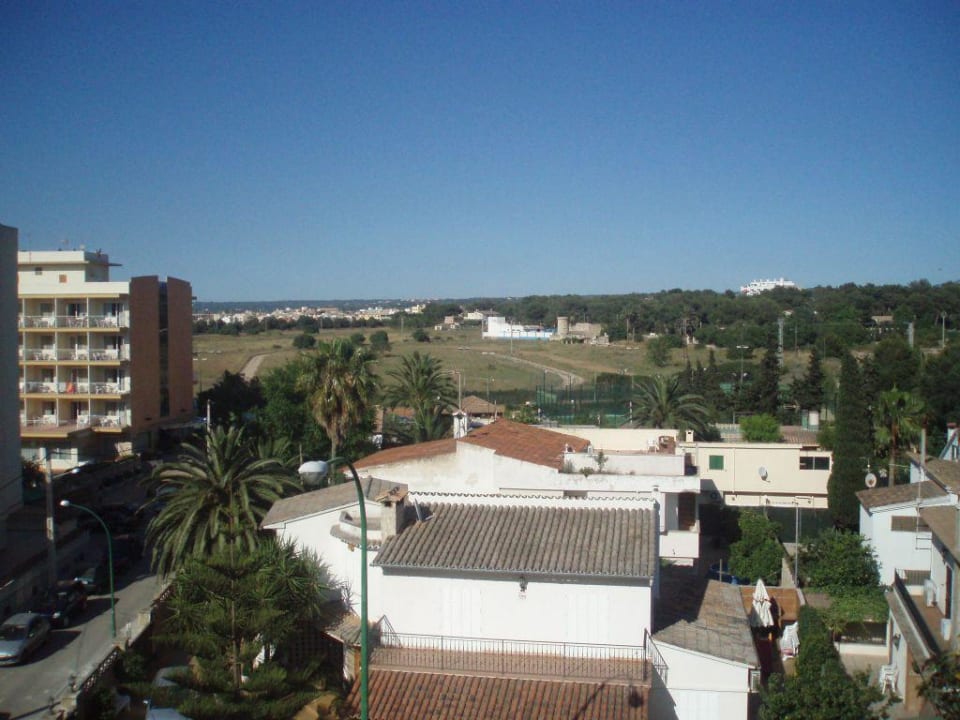 Balkoblick (geradeaus) Hotel Metropolitan Playa