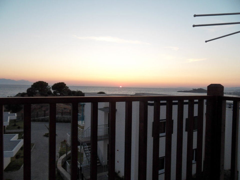 Sonnenuntergang aus Zimmer 3860 Aria Claros Beach & Spa Resort