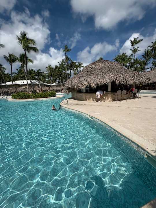 Pool Grand Palladium Palace Resort Spa & Casino - All Inclusive