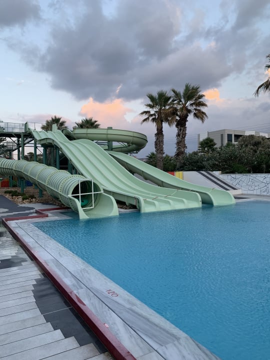 Pool Arina Beach Resort