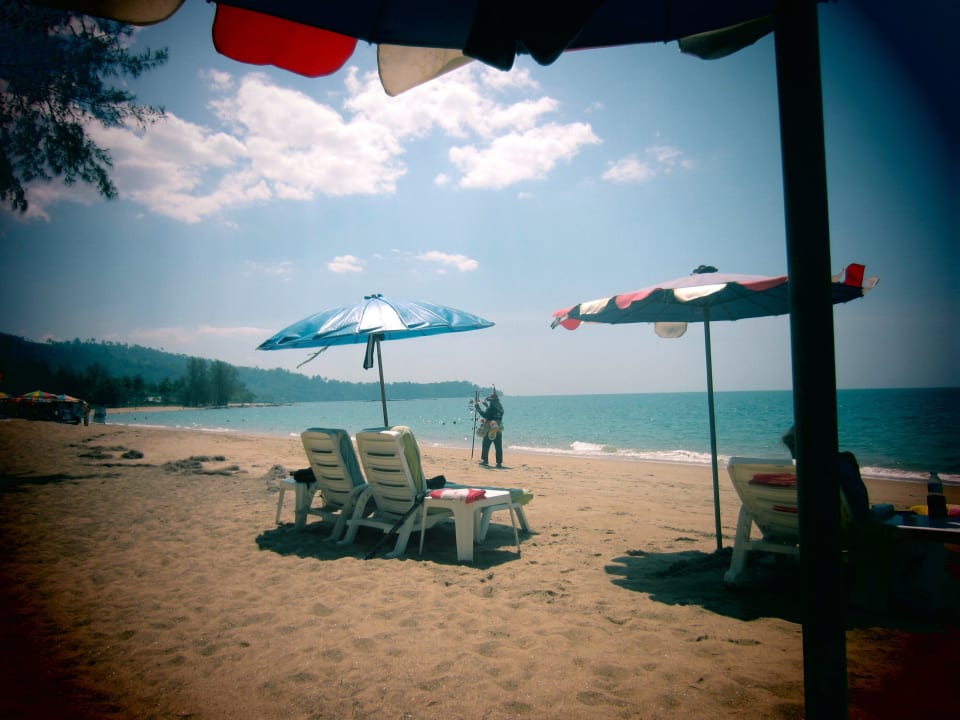 Strand mit Liegen (30min Fußweg) Khaolak Oriental Resort - Adults only