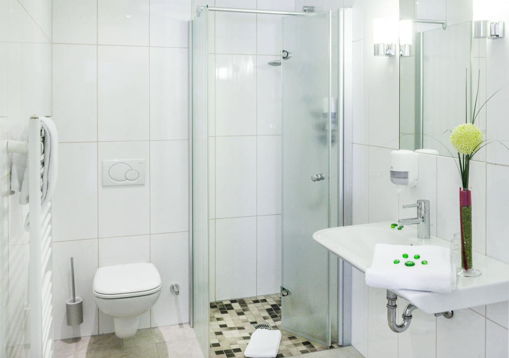 Bad Doppelzimmer Comfort Hotel Hilling Hotel Hilling