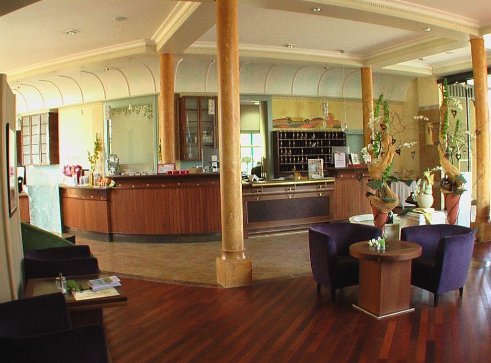 Rezeption Hotel Birkenhof (im Neubau) Spirit & SPA Hotel Birkenhof am Elfenhain