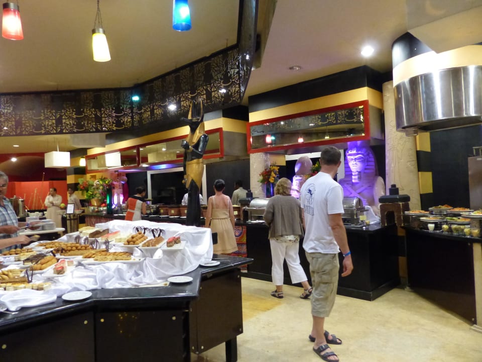 Das Büffet - klein aber... Hotel Mercure Hurghada