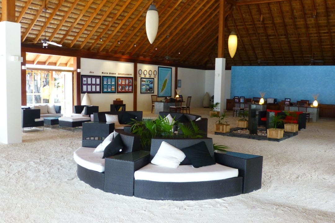 Lobby Innenbereich Vilamendhoo Island Resort & Spa