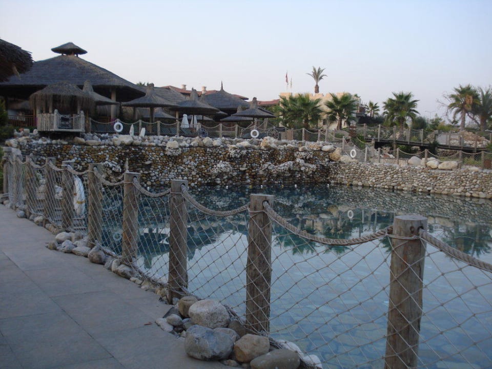 Amazon Water World Club Grand Side