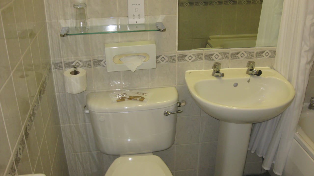 Das Bad Hotel Mercure Edinburgh City Princes Street