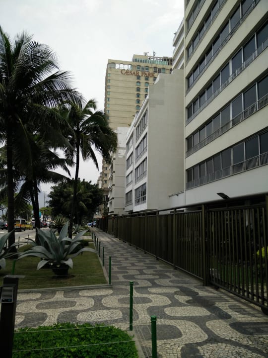 Fachada del hotel al fondo Sofitel Rio de Janeiro Ipanema (Im Umbau/Renovierung)
