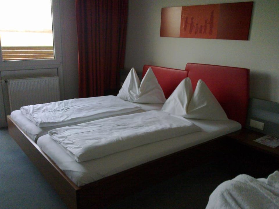 Zimmeransicht All In Red Thermenhotel