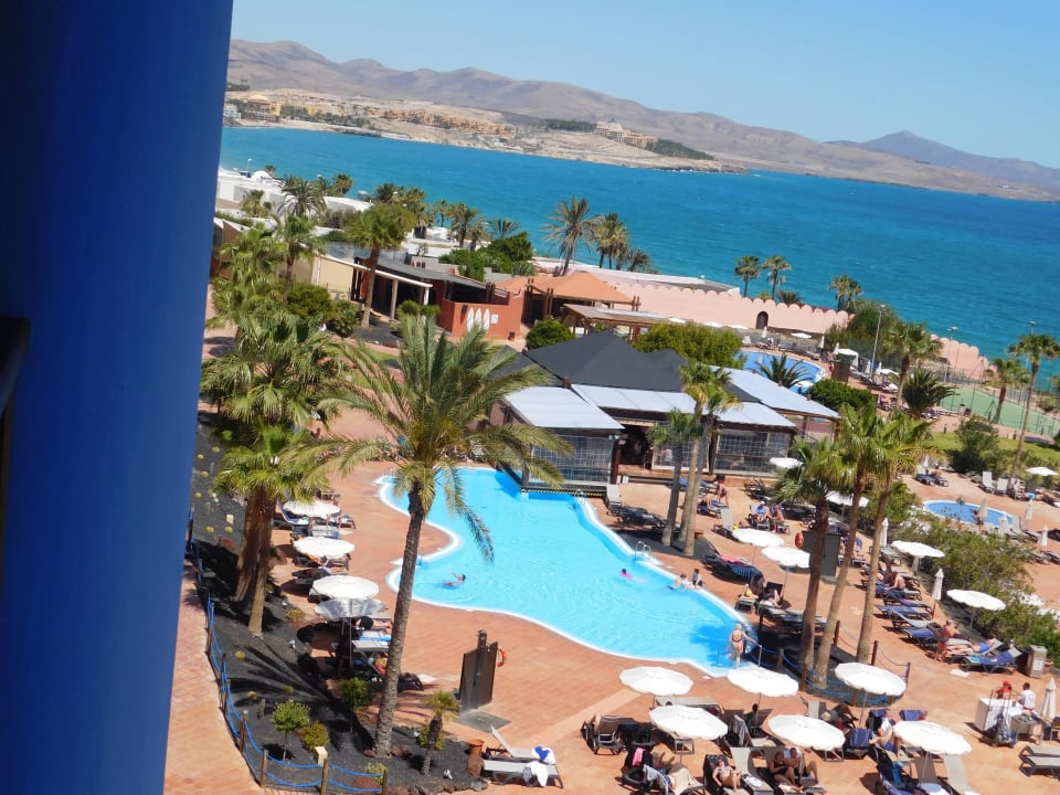 Blick auf die Poolanlage H10 Tindaya