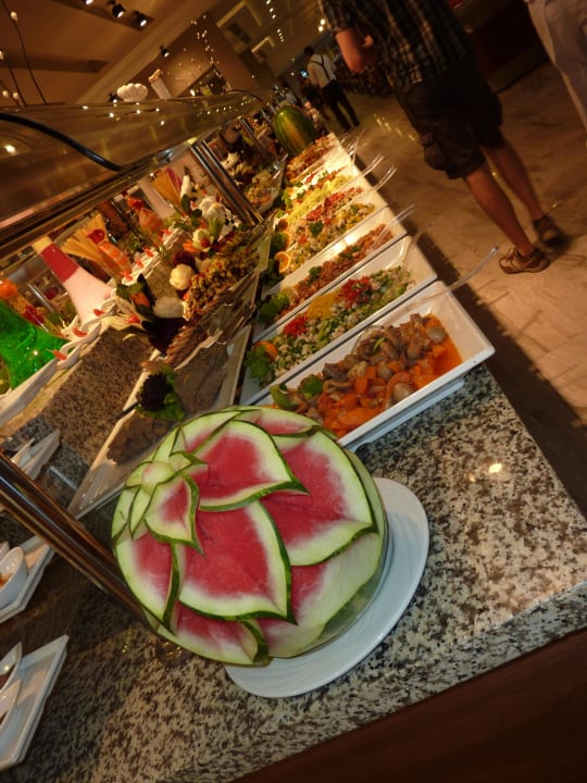 Buffet Grand Park Lara Hotel