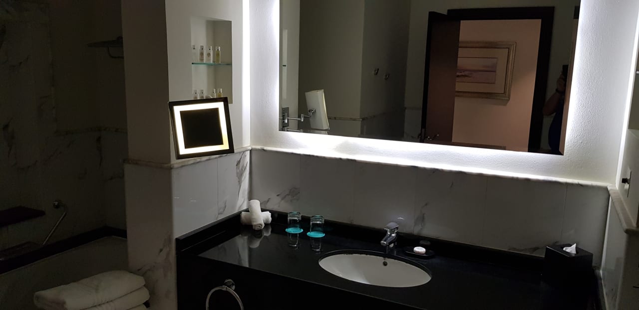 Zimmer Hotel Le Meridien Al Aqah Beach Resort