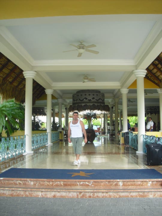 Eingang Reception Iberostar Waves Costa Dorada