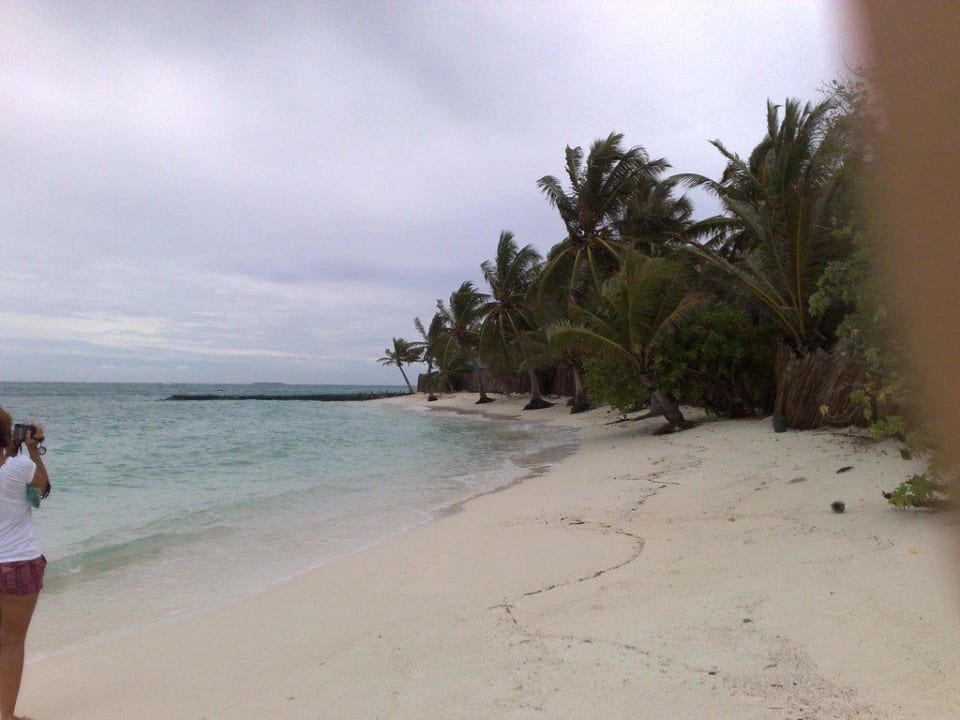 Strand bei der Baustelle Summer Island Maldives