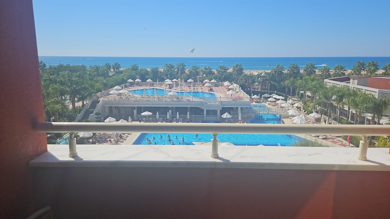 Außenansicht Royal Taj Mahal Hotel