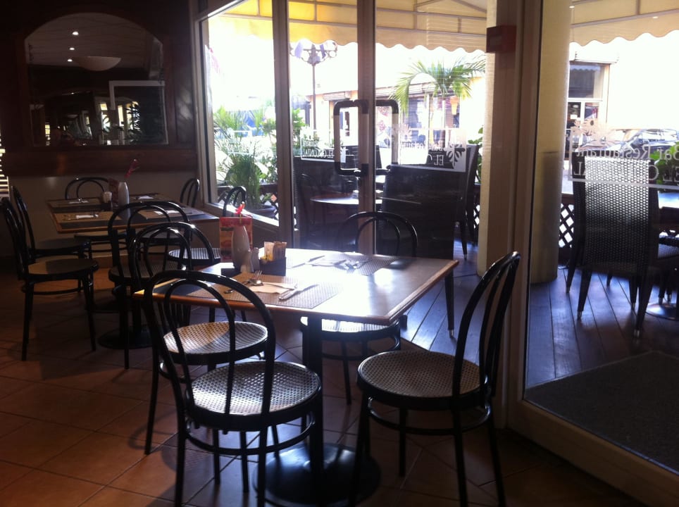 Restaurant Novus Plaza Hodelpa