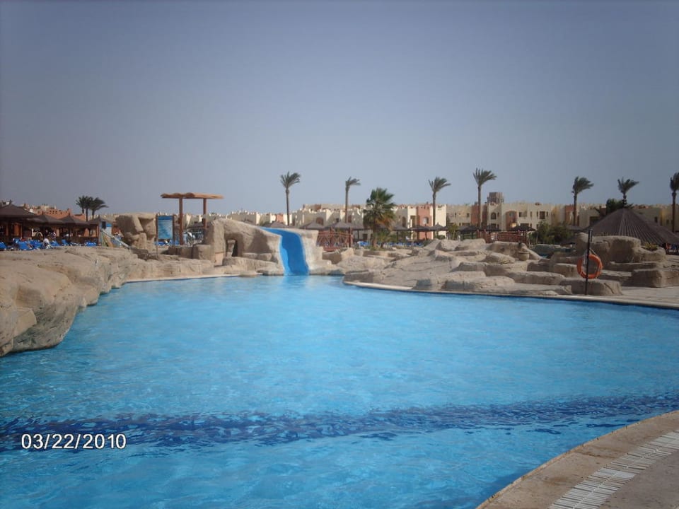 Einer der vielen Pools SUNRISE Royal Makadi Resort