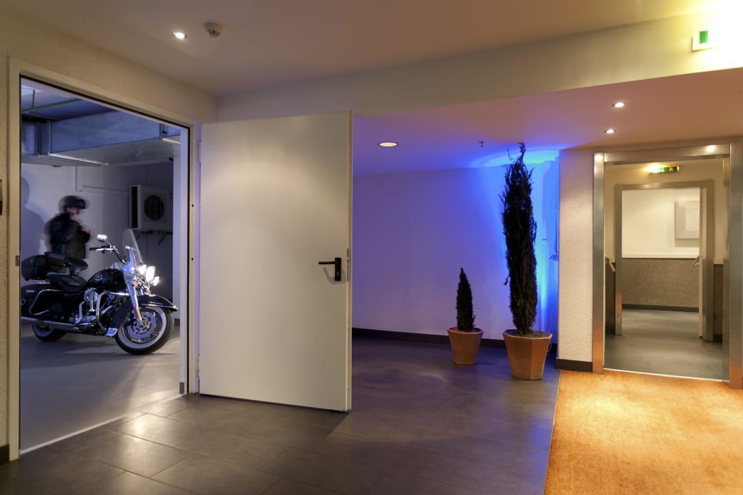 Motorradgarage Dorint Hotel Bonn
