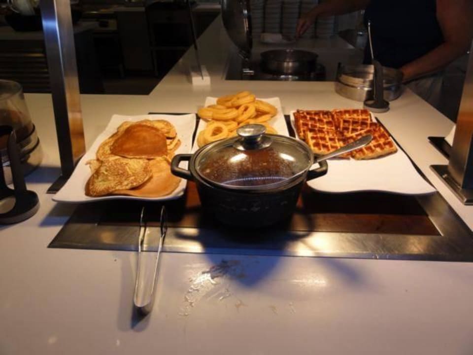 Frühstücksbuffet Iberostar Waves Bouganville Playa