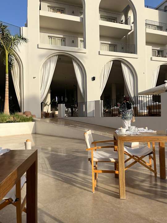 Gastro Serry Beach Resort