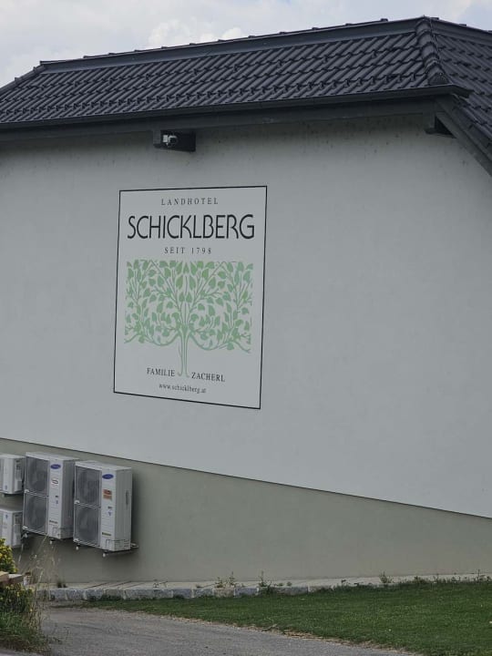 Außenansicht 1A Landhotel Schicklberg