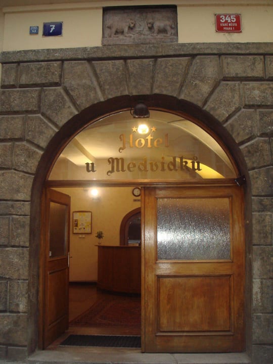 Вход Hotel U Medvidku