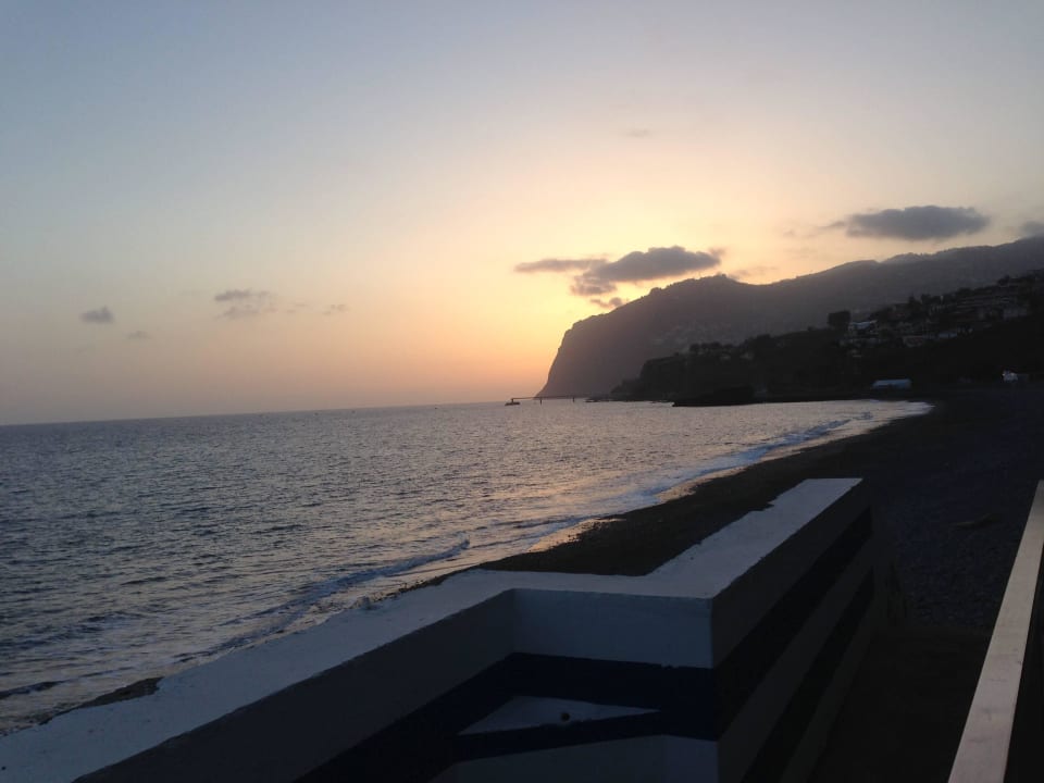 Sonnenuntergang vom Zimmer aus gesehen Pestana Ocean Bay All Inclusive