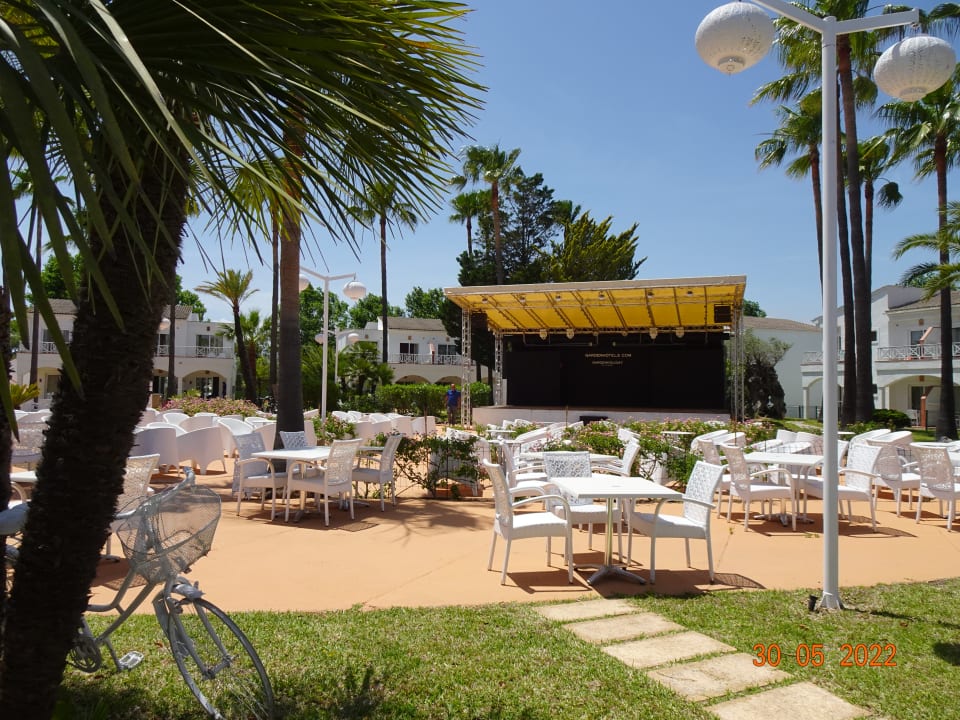 Gartenanlage Garden Saladina