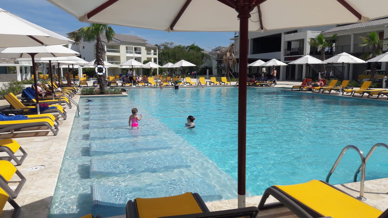 Pool Emotions by Hodelpa Puerto Plata