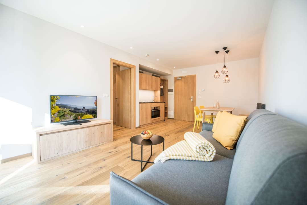 Zimmer Alpenrose's Dining & Living