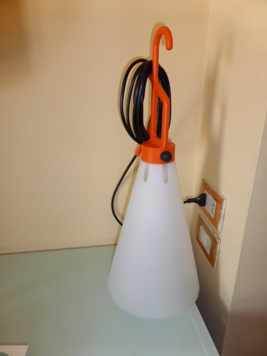 Lumière, bizarre ??? UNAHOTELS Mediterraneo Milano