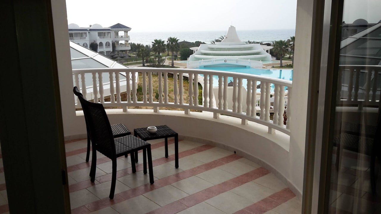 Unser großer Balkon Royal Tulip Taj Sultan