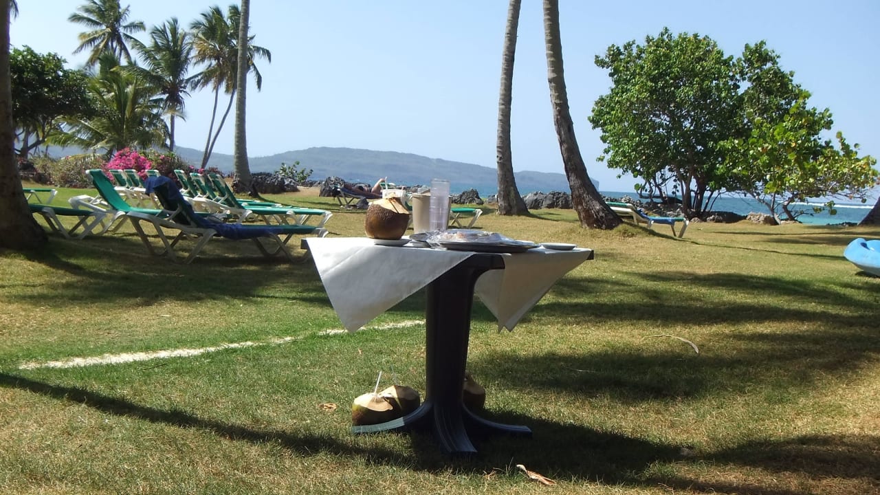 Erfrischung am Strand Villa Serena