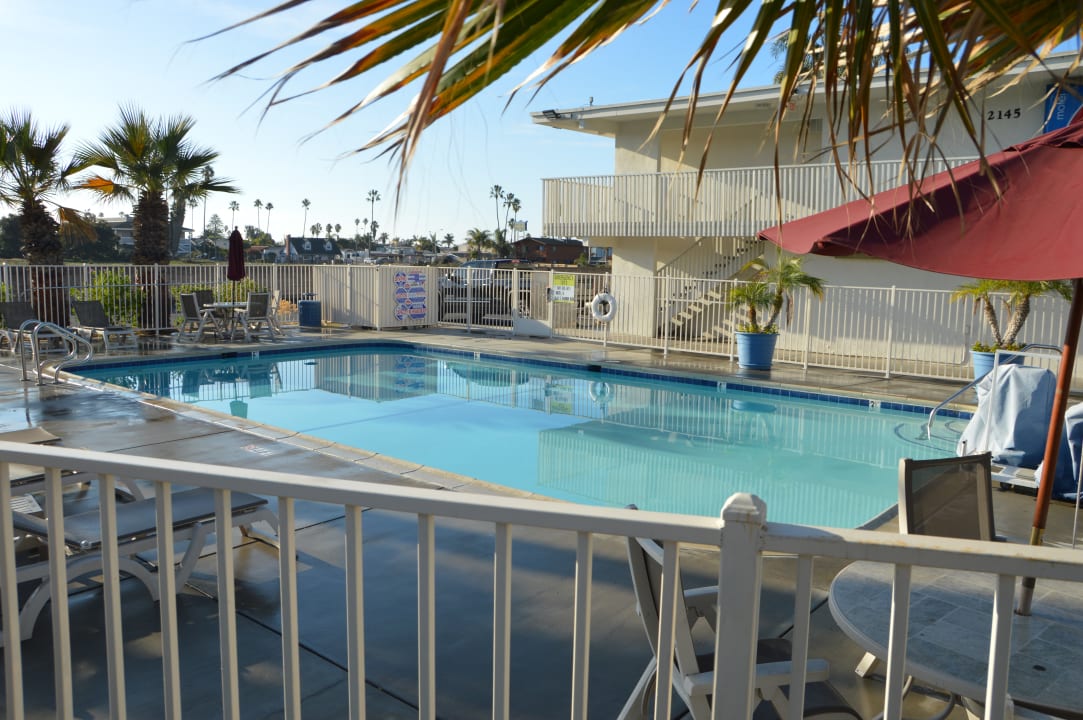 Pool Motel 6 Ventura Beach