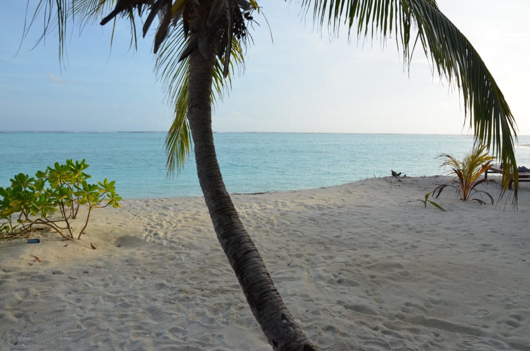 Strand vor unserem Bungalow Villa Park Sun Island