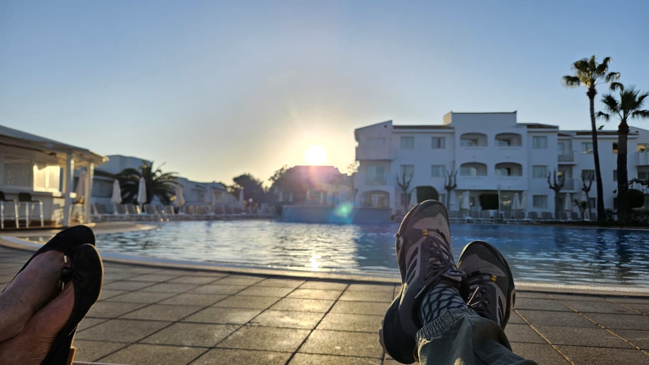 Pool blau punta reina