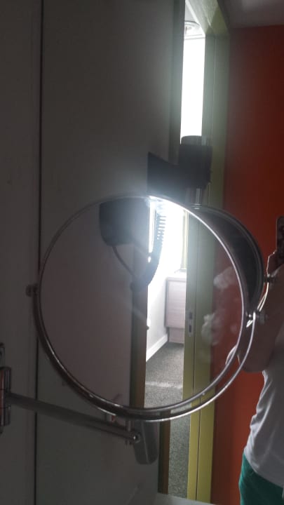 Fingerabdrücke eines Vorgängers Leonardo Hotel Amsterdam Rembrandtpark