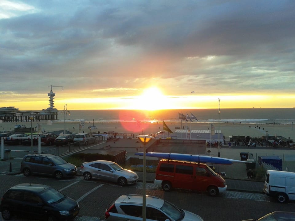 Blick vom Zimmer zum Strand und zur Seebrücke Aquarius Hotel
