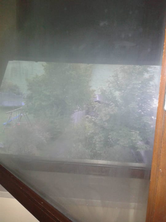 Fenster mit Durchblick? Landhotel Maiergschwendt